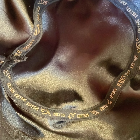 KBEthos Black Satin Gold Chain Rope Design Bucket Hat OS - Picture 7 of 15